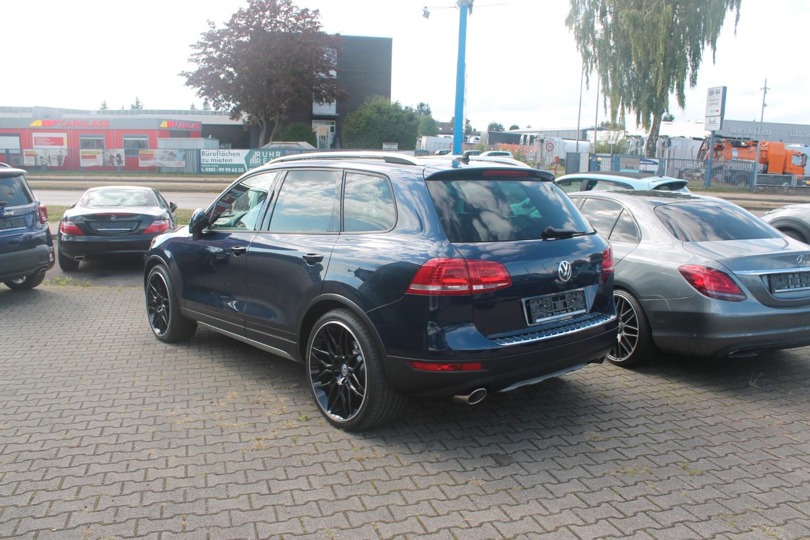 Volkswagen Touareg 3.0 V6 TDI Tiptronic*AHK*Standhzg*n22"LM