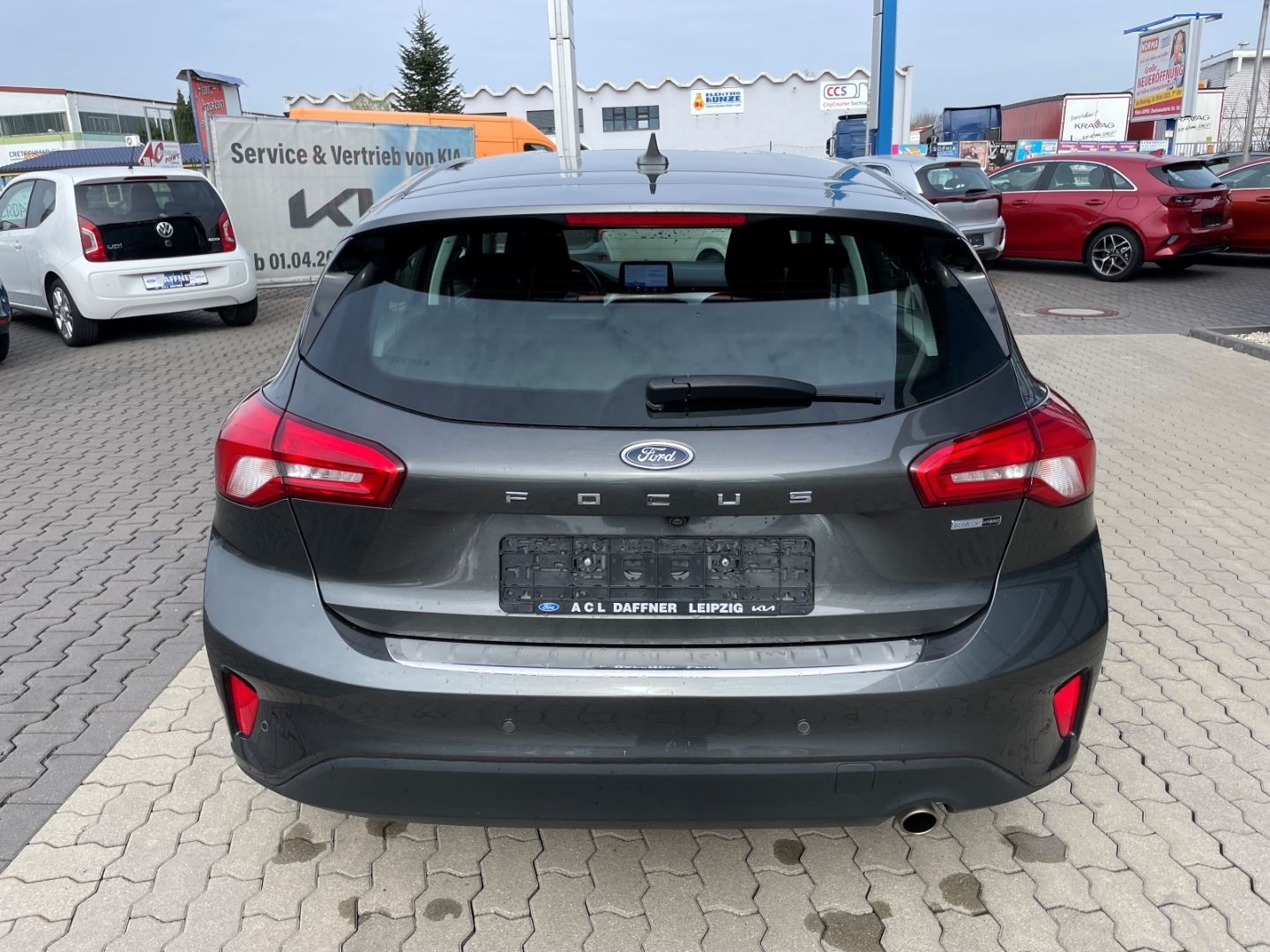 Fahrzeugabbildung Ford Focus C&C MHEV Kamera VerkehrszeichenERK DAB