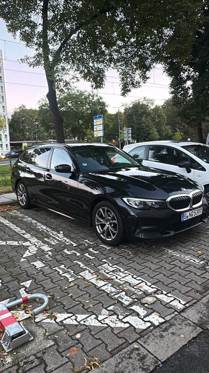 2021 BMW 320