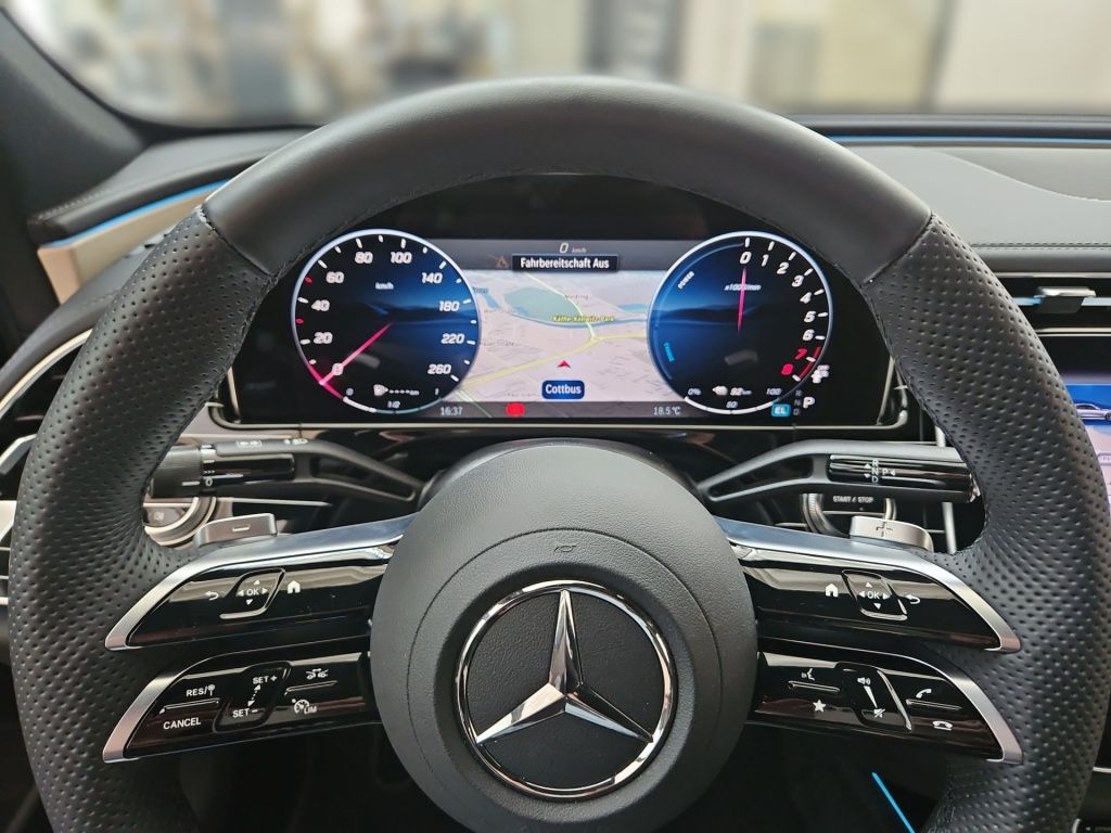 Fahrzeugabbildung Mercedes-Benz E 300 e 4M Limousine +AMG+NIGHT+AHK+WINTER+4D-SO