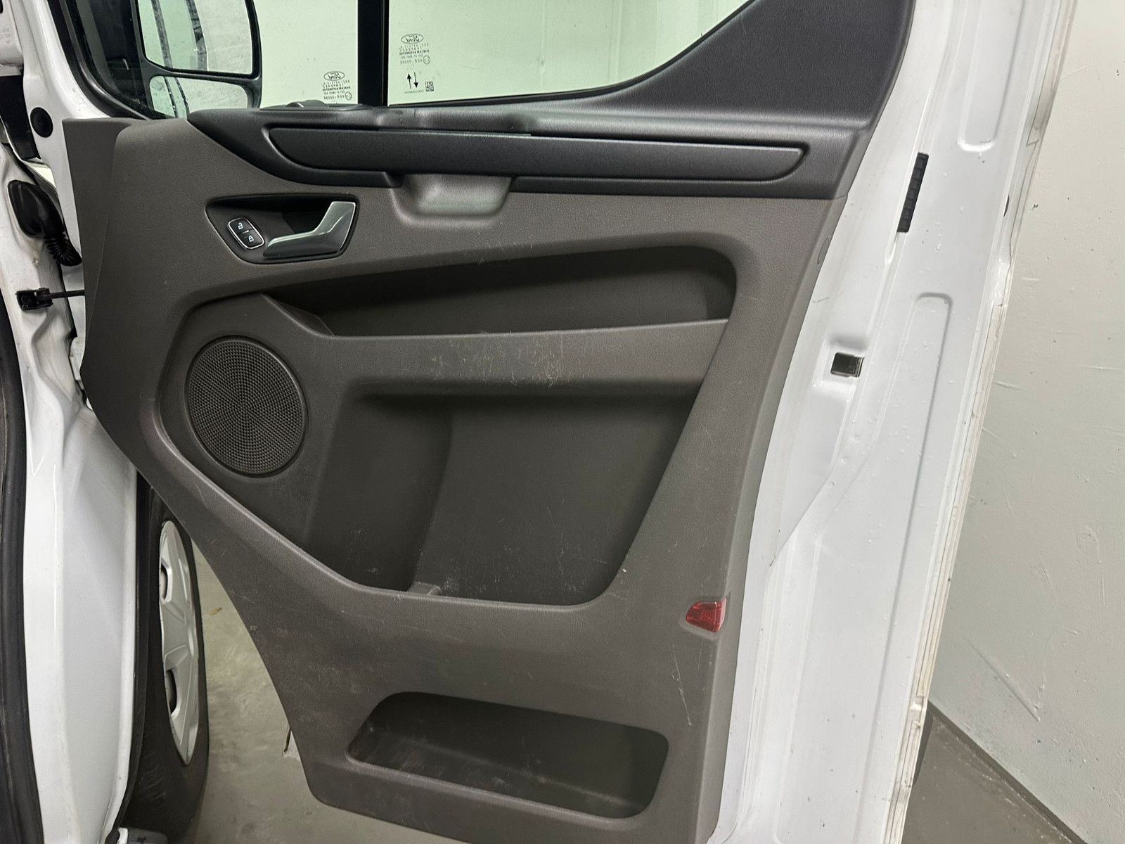 Fahrzeugabbildung Ford Transit Custom *9-SITZE*2xKLIMA**AHK*