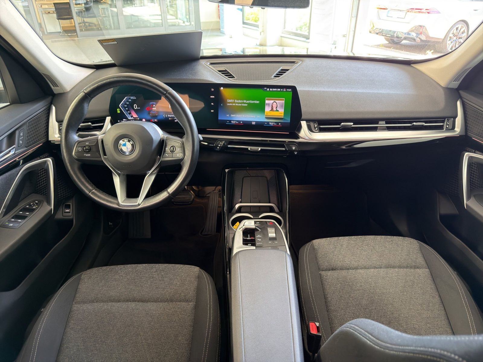 BMW X1 sDrive18d LED+/K-ZUG/CAM/SH/K-ZUG foto 7