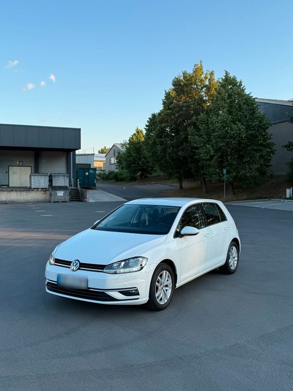 Image of Volkswagen Golf