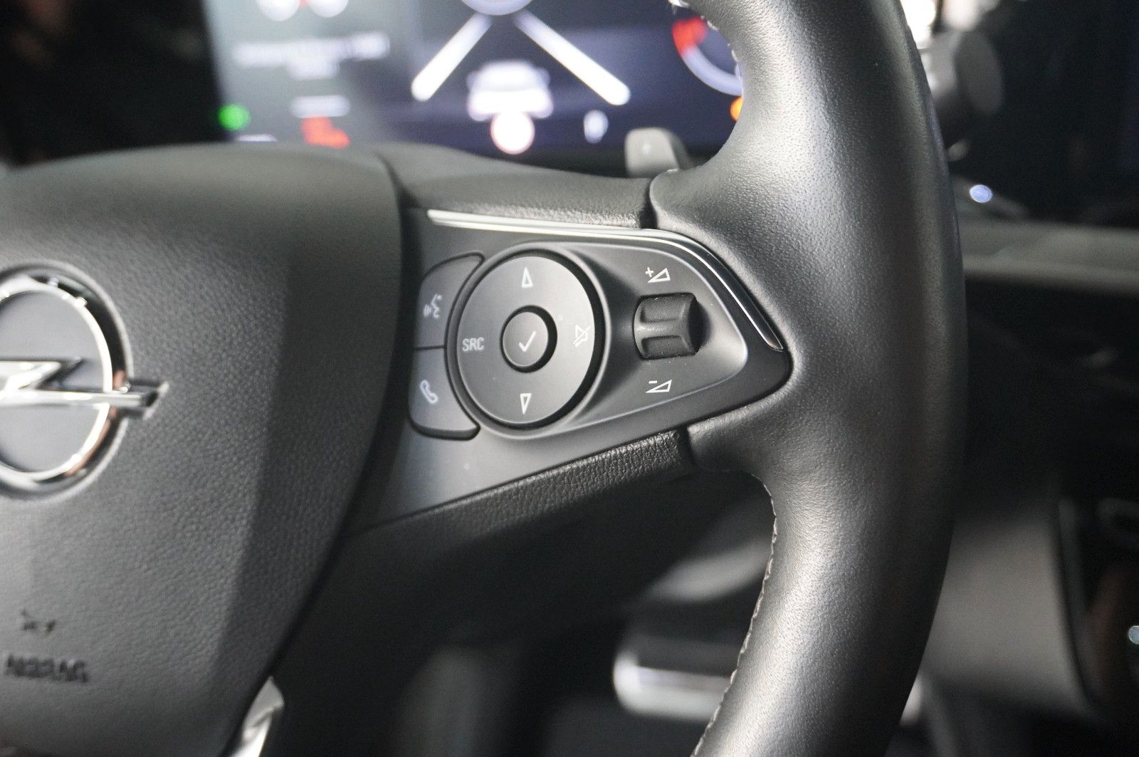 Fahrzeugabbildung Opel Mokka 1.2T ULTIMATE NAVI/LED/KAMERA/SPORT/SH/DAB