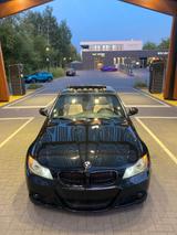 BMW E90 LCI 325d M Paket - BMW 325 in Herne