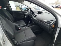 Fahrzeugabbildung Megane III Grandtour Expression 1.5 dCi 110 FAP