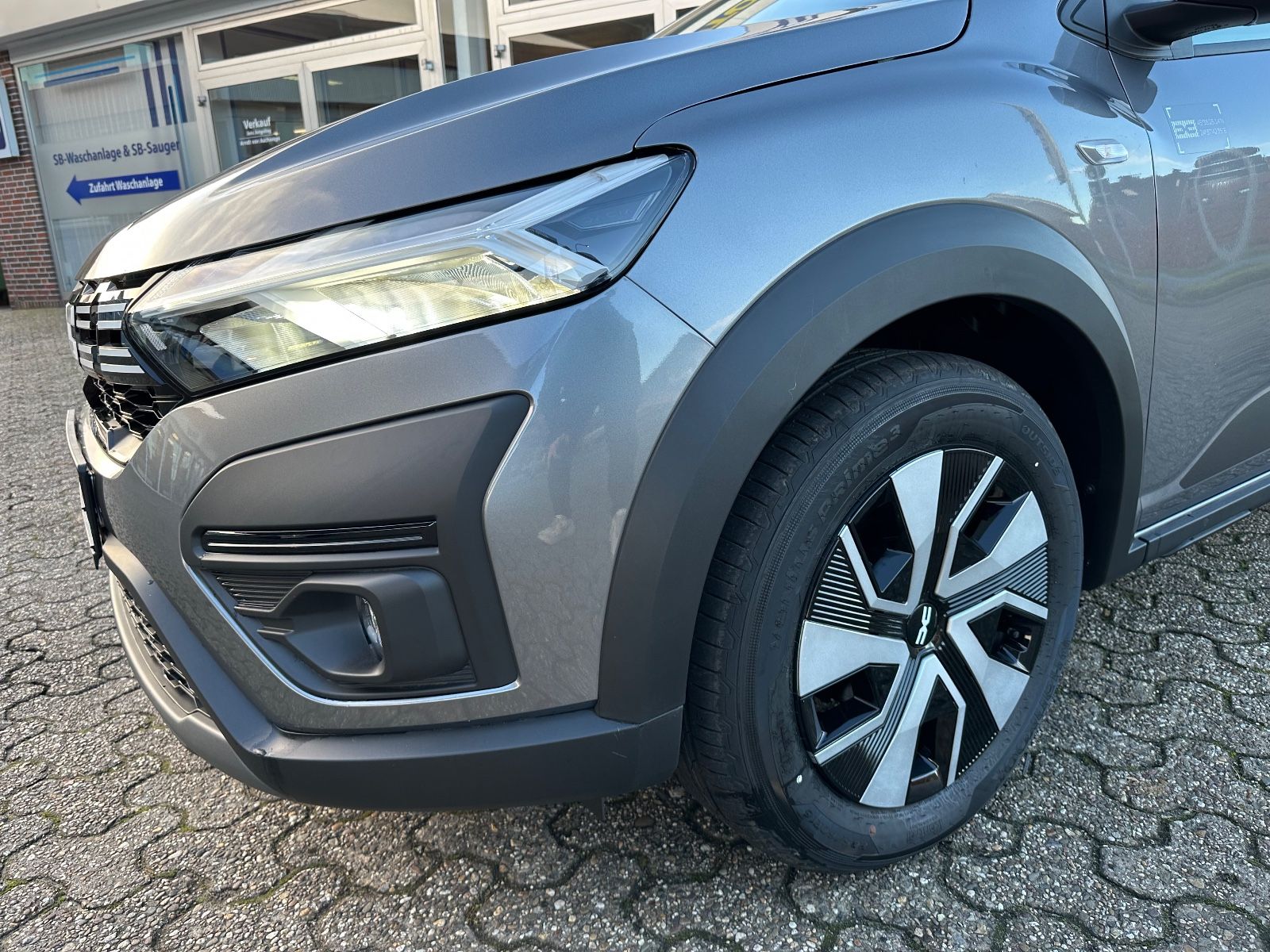 Fahrzeugabbildung Dacia Sandero Stepway Expression CVT LED/PDC/Carplay