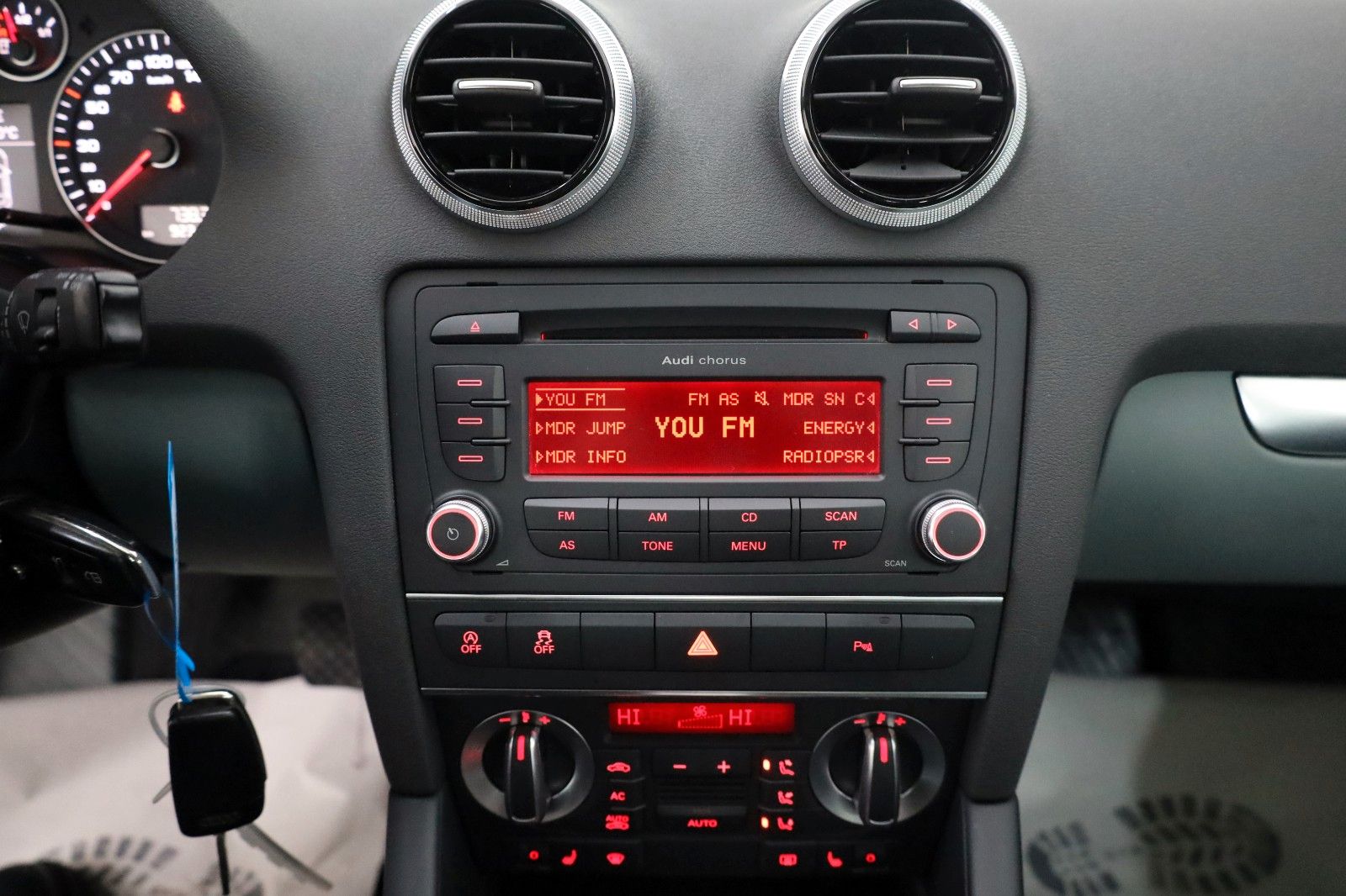 Fahrzeugabbildung Audi A3 Sportback 1.4TFSI Attraction Xenon,SH,PDC,AHK