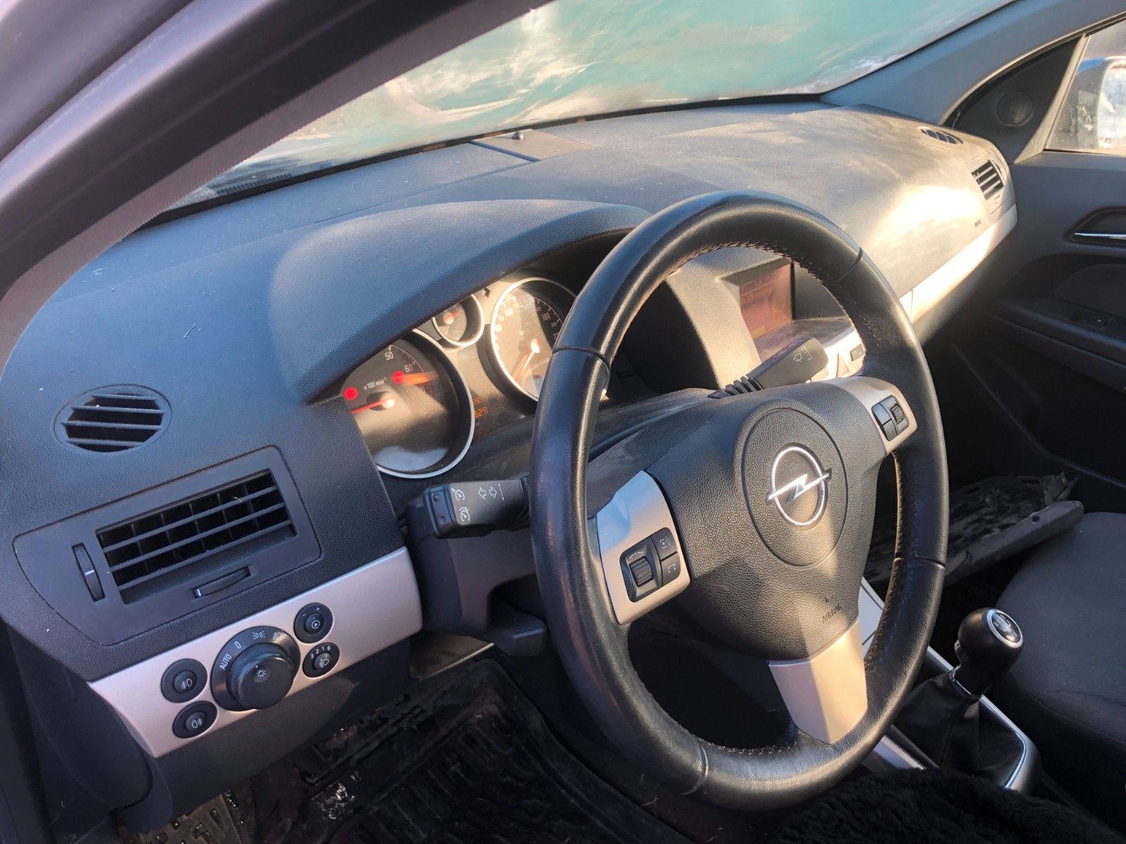 Fahrzeugabbildung Opel Astra H Caravan CATCH ME Heckschaden