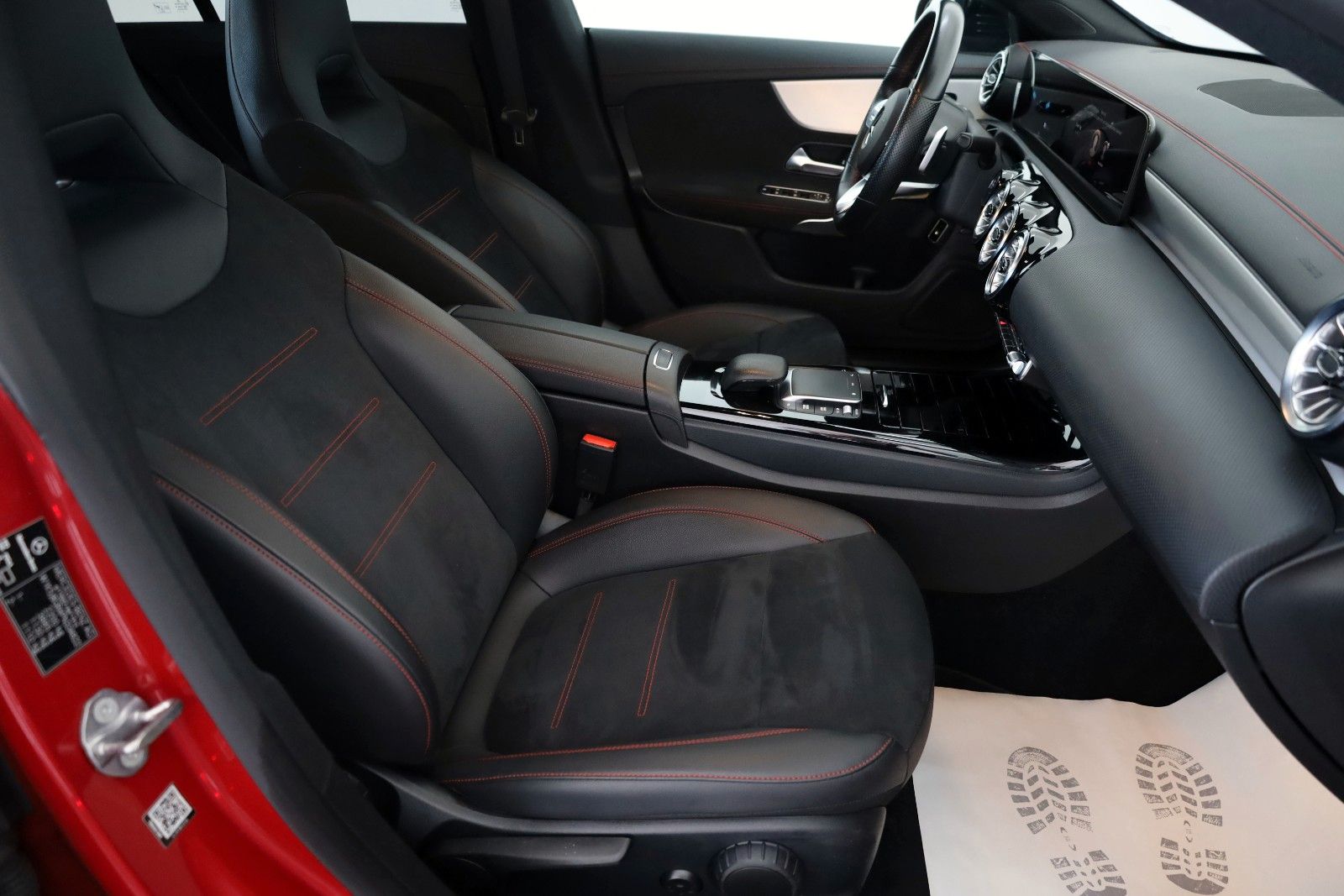 Fahrzeugabbildung Mercedes-Benz CLA 250 e Coupe, AMG line,Navi,LED,SH,Kamera