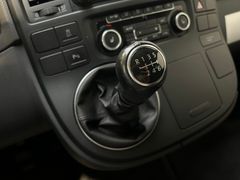Fahrzeugabbildung Volkswagen T5 Multivan 2.0 TDI Einparkhilfe Tempomat 2. Hd