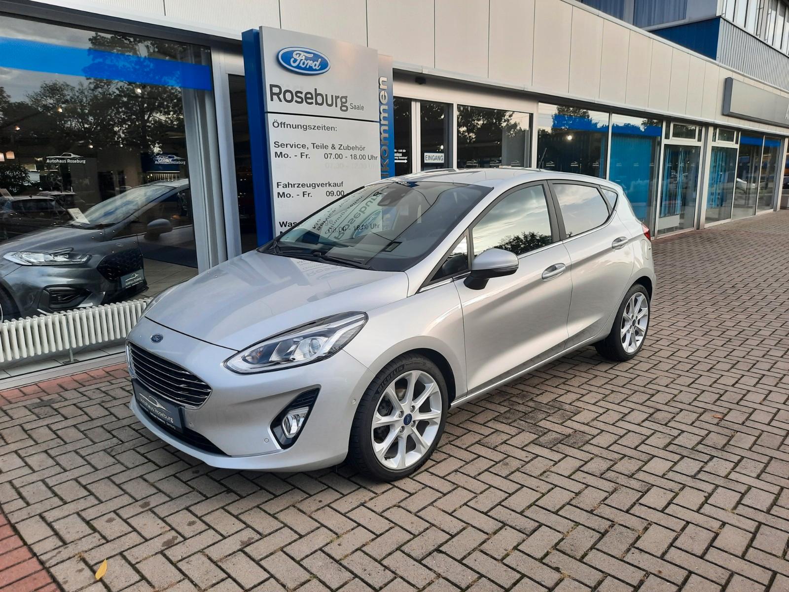 Ford Fiesta Titanium NAVI DAB PDC RFK APA LMF SHZ