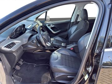Peugeot 2008 1.2 PureTech 110 Allure Navi+SHZ+PDC