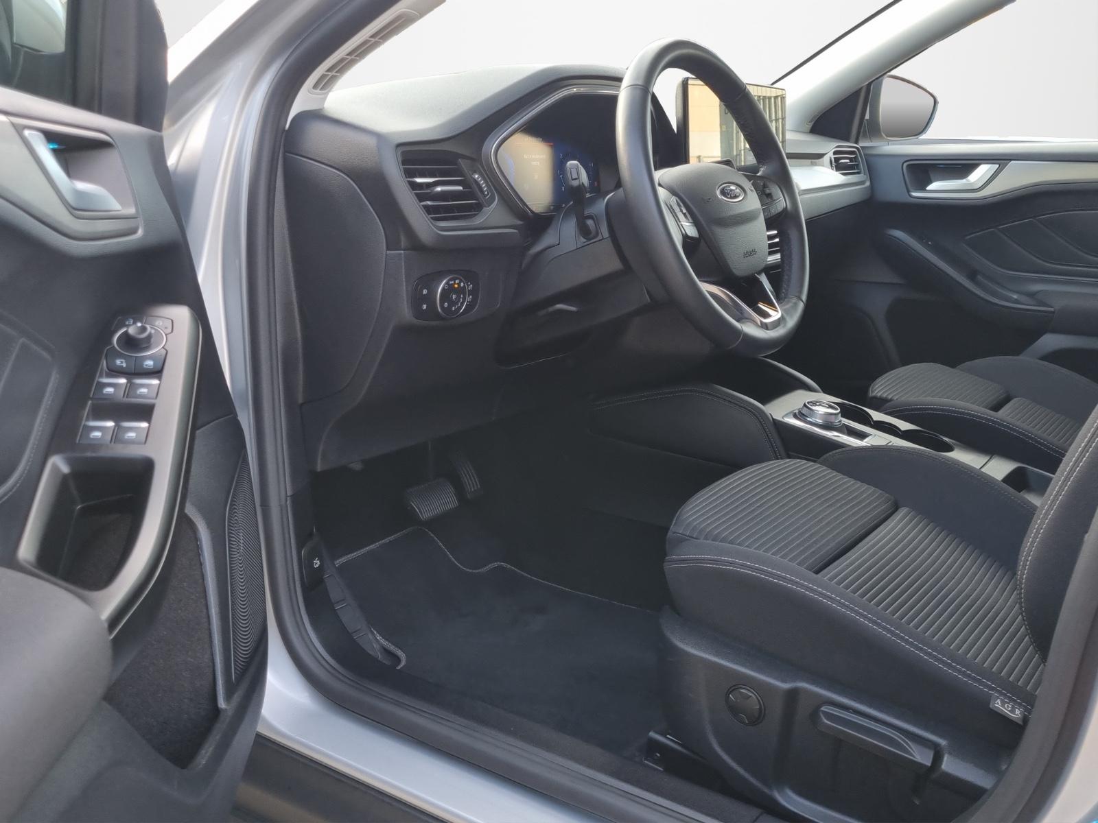 Ford Focus Turnier Titanium X*LED*1HD*ALU*ACC*PDC*SHZ