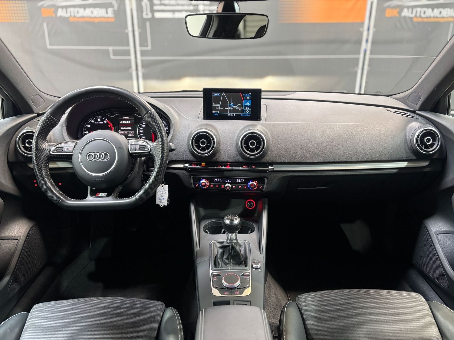 Fahrzeugabbildung Audi A3 S line ultra#Xenon#Navi#19"#Navi