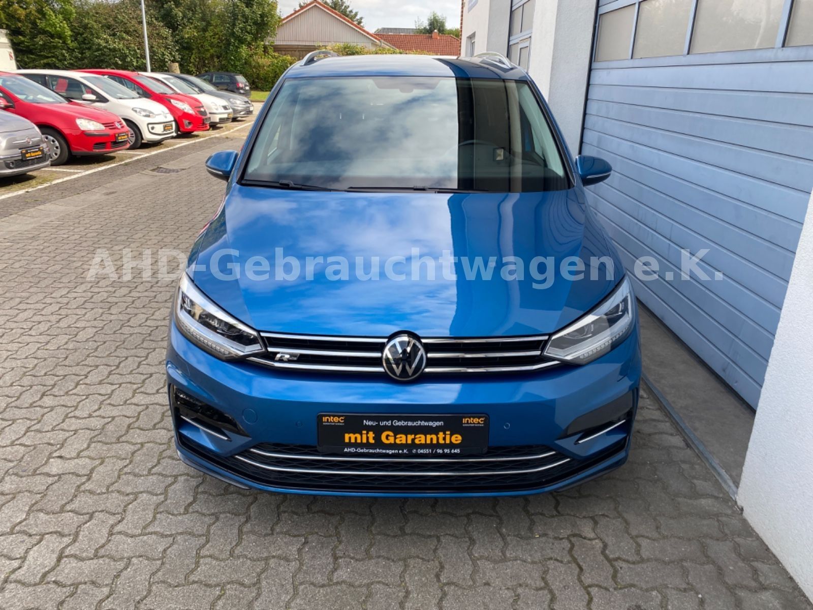 Fahrzeugabbildung Volkswagen Touran 1.5 TSI Highline R-Line LED AHK 7-Sitzer