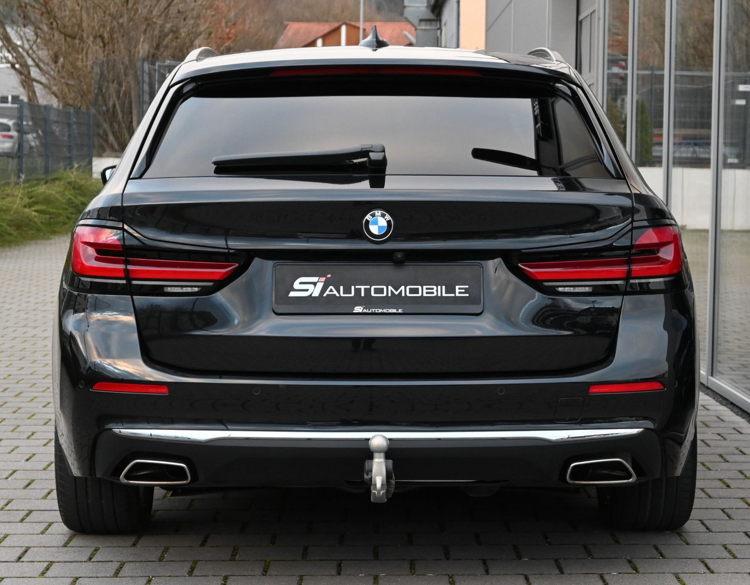 Fahrzeugabbildung BMW 530d xDr. Touring  Luxury °ACC°AHK°STHZ°360°KAM°