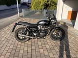 Triumph Street Twin 