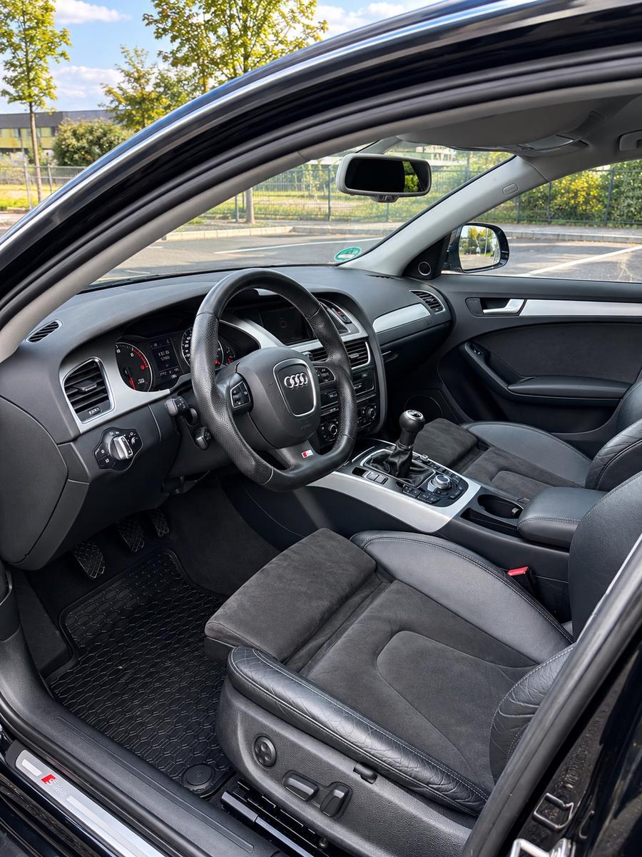 Audi A4 2010 — photo 5