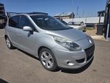 Renault Scenic III 1.9 DCi Dynamique Navi + Panorama - Renault Scenic mit Diesel-Antrieb: 1.9