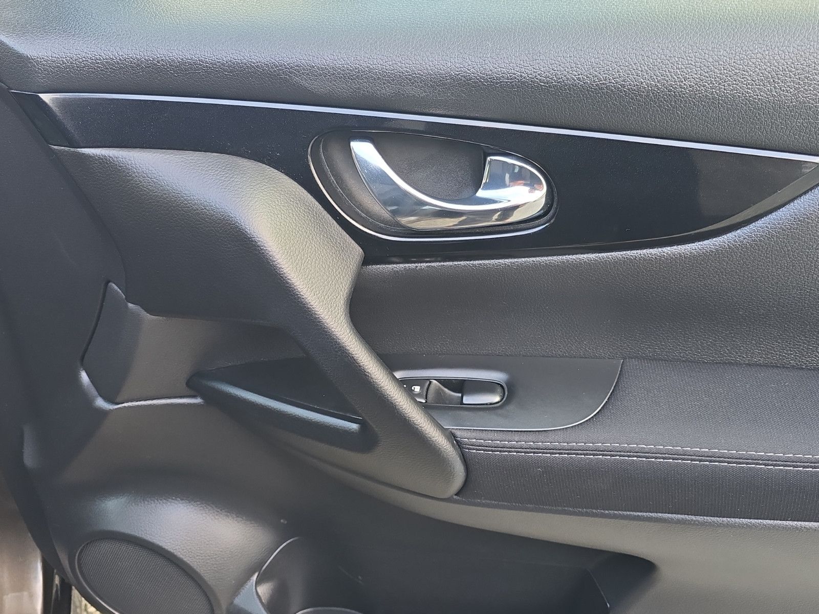 Fahrzeugabbildung Nissan Qashqai 360°KAMERA*NAVI*KEYLES GO*