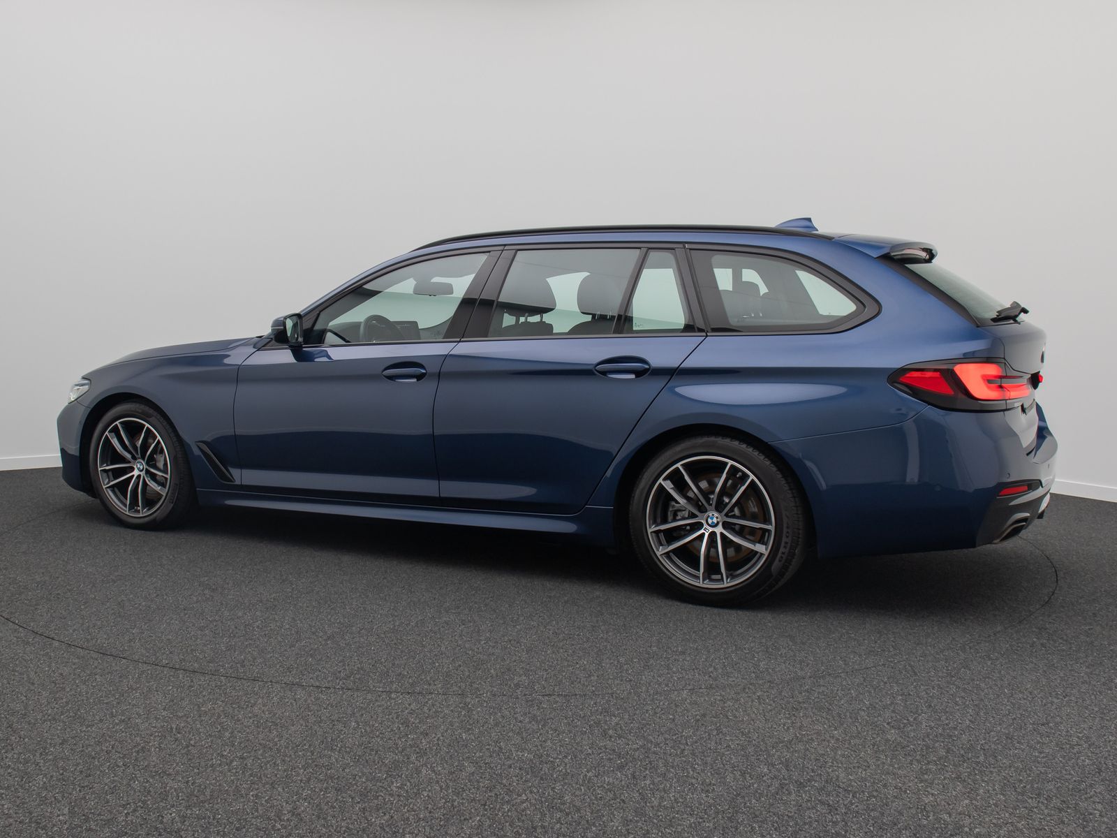 Fahrzeugabbildung BMW 540d xD M Sport ACC DAB Kamera HUD Laser Komfort