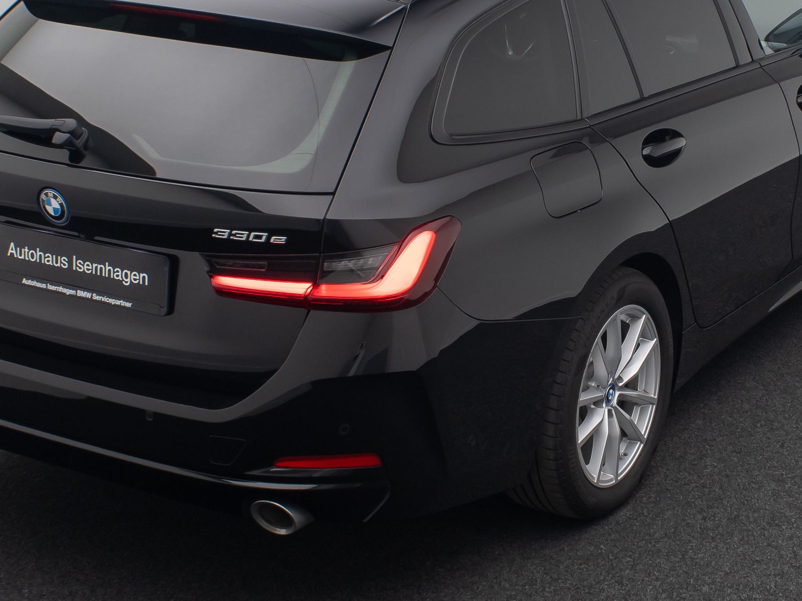 Fahrzeugabbildung BMW 330e H/K Stop&Go DAB Kamera DriveAs FernAs Sport