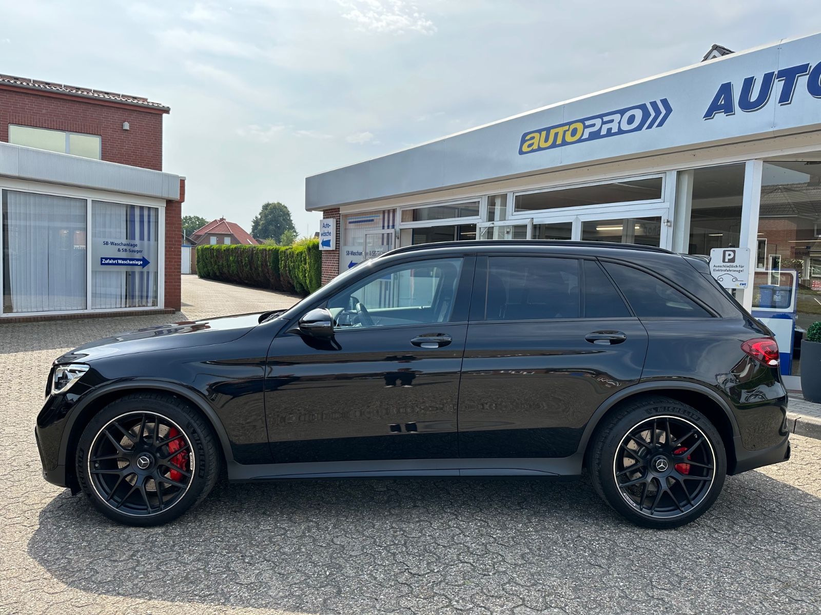 Fahrzeugabbildung Mercedes-Benz GLC 63 S AMG 4M Night/AHK/Pano/LED/360°