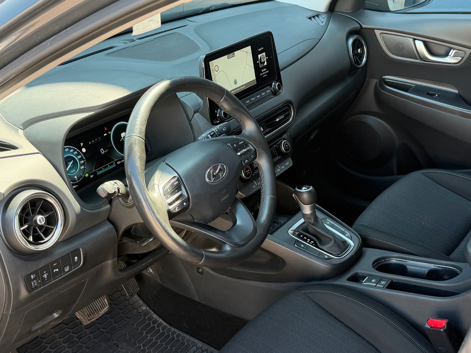 Fahrzeugabbildung Hyundai Hyundai KONA 1.6 GDi Hybrid Trend *Navi*LED*RFK*