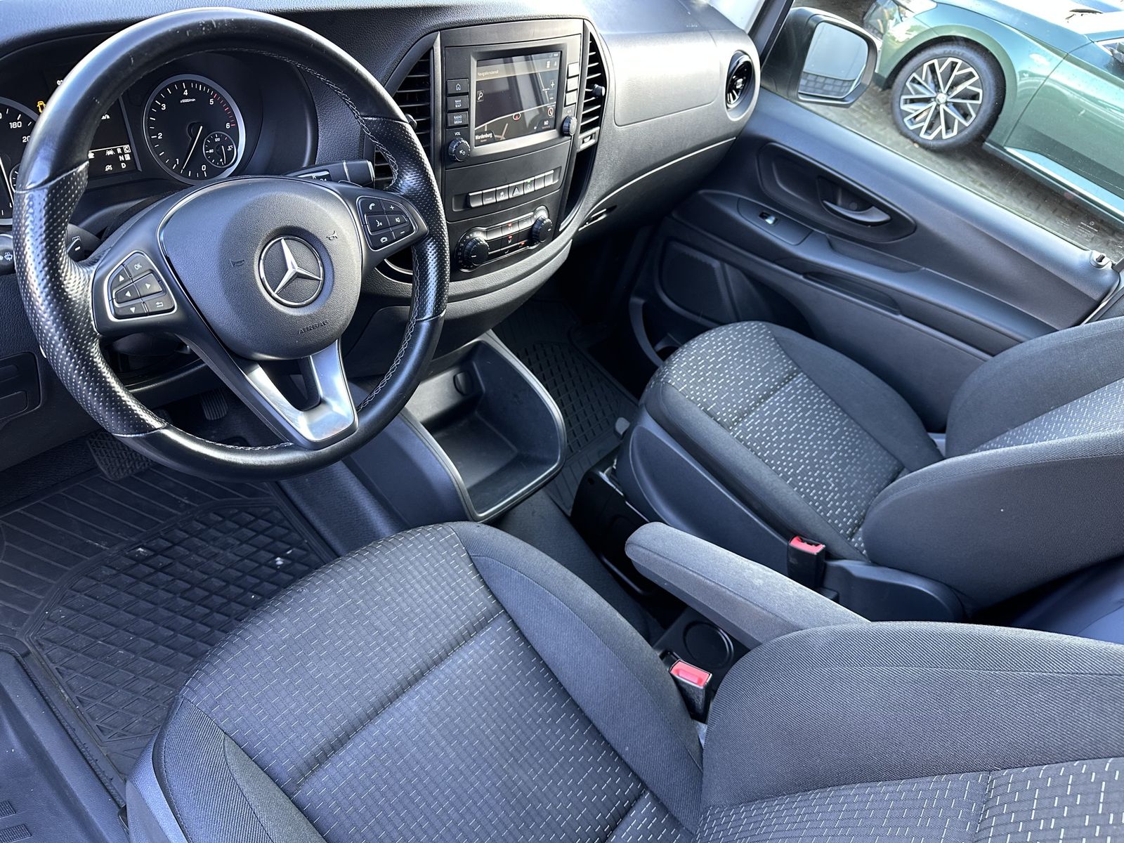 Fahrzeugabbildung Mercedes-Benz Vito 114 Kompakt SORTIMO+NAV+LED+DISTRONIC+KAM