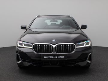 Fahrzeugabbildung BMW 530d Luxury Line Panorama Laser Kamera HUD HiFi