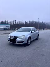 Volkswagen Alltagsflitzer mit Stil, VW Jetta 1.6FSI, ... - Volkswagen Jetta: V6