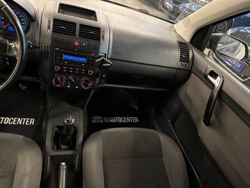 MYAUTOCENTER – Gebraucht- und Jahreswagen mit Werkstattservice in Pfaffenhofen Volkswagen Polo IV Comfortline *TÜV NEU*KLIMA*ELEKTR.FENSTE