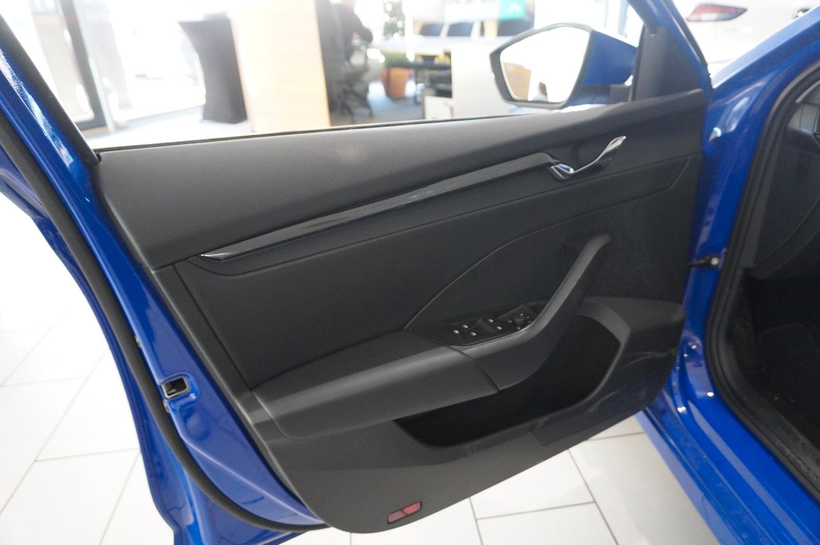 Fahrzeugabbildung SKODA Octavia Combi 2.0 TDI AMBITION DSG NAVI/LED/DAB+