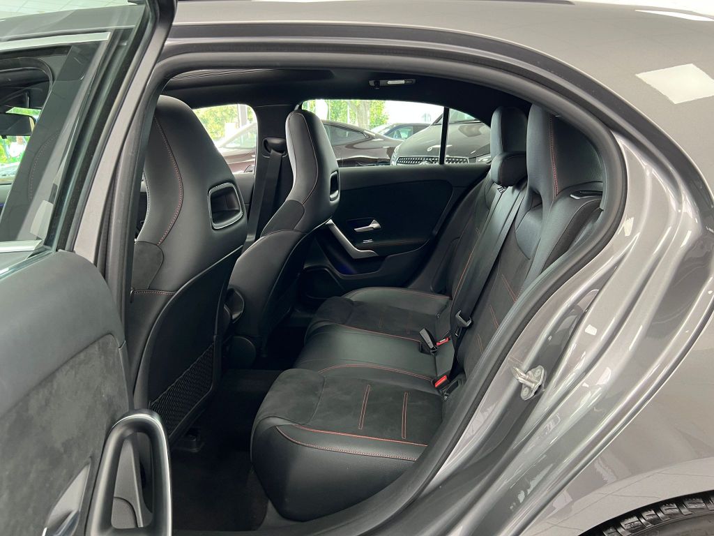 Mercedes-Benz A 200 7G-DCT*AMG*LED*PANO*KAM*MBUX*