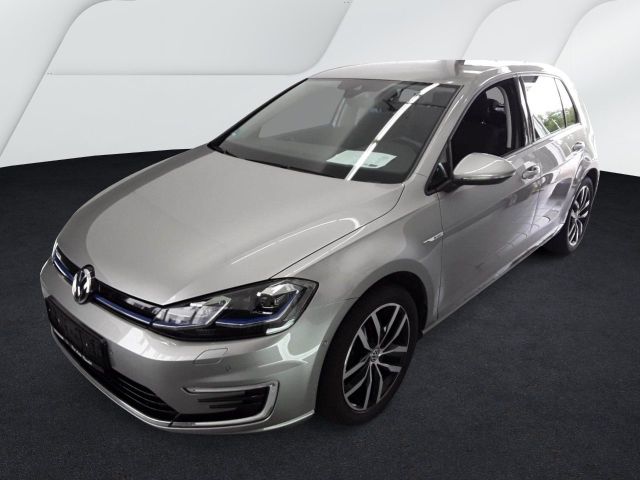 Volkswagen e-Golf 100KW (WäPu,CCS,SHZ,KESSY,LMR17",...)