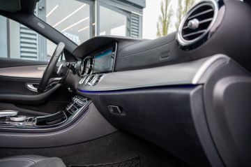 Fahrzeugabbildung Mercedes-Benz E220d T-Modell AMG-LINE BURM.|SOFTCL|360°|AMBIEN