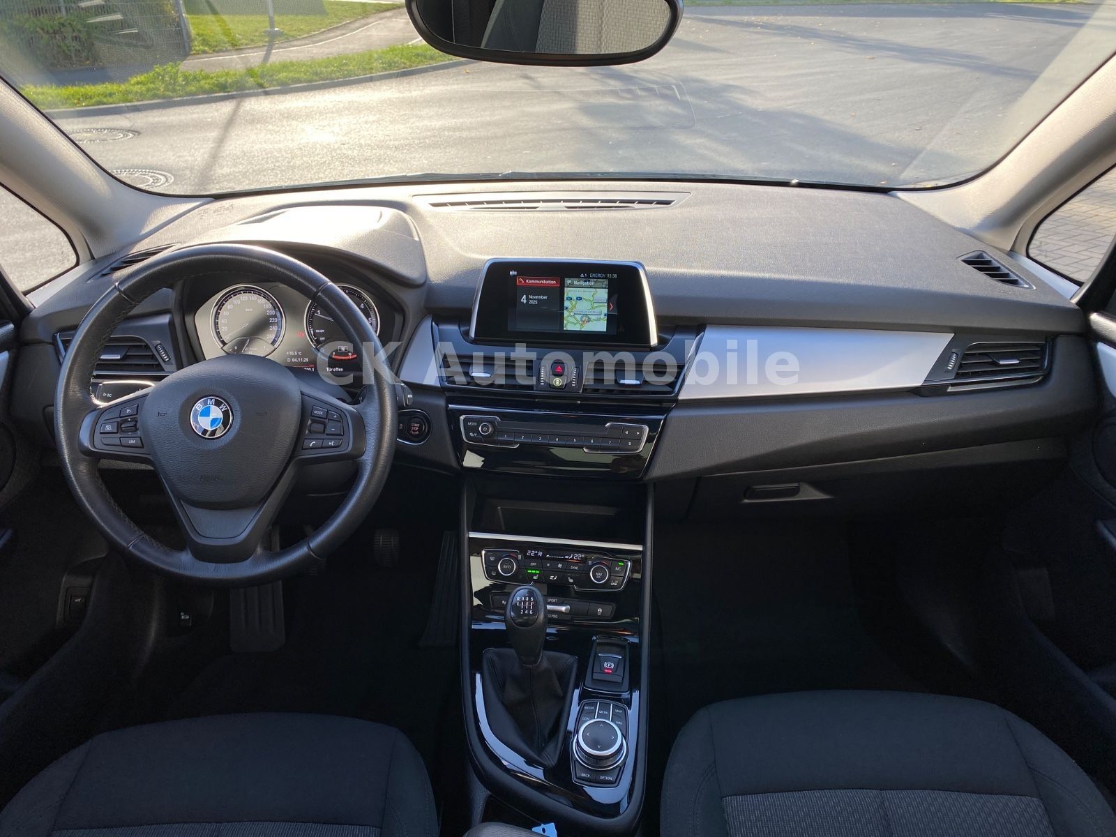Fahrzeugabbildung BMW 218d Gran Tourer Advantage/Navi/Pano/LED/AHK