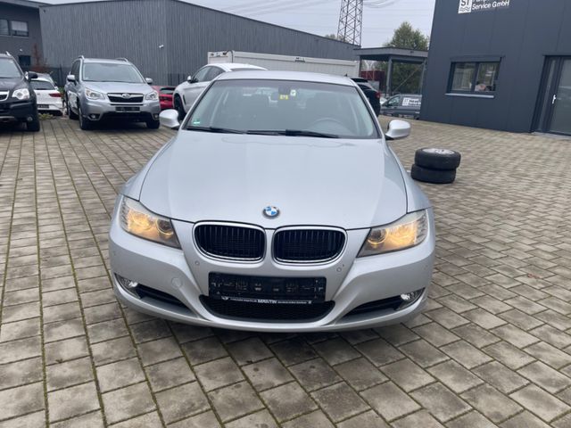 BMW 318d*1.Hand*Klimaautomatik*AHK*Scheckheft!!