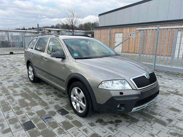 Skoda Octavia Combi 2.0 FSI 4x4 Scout