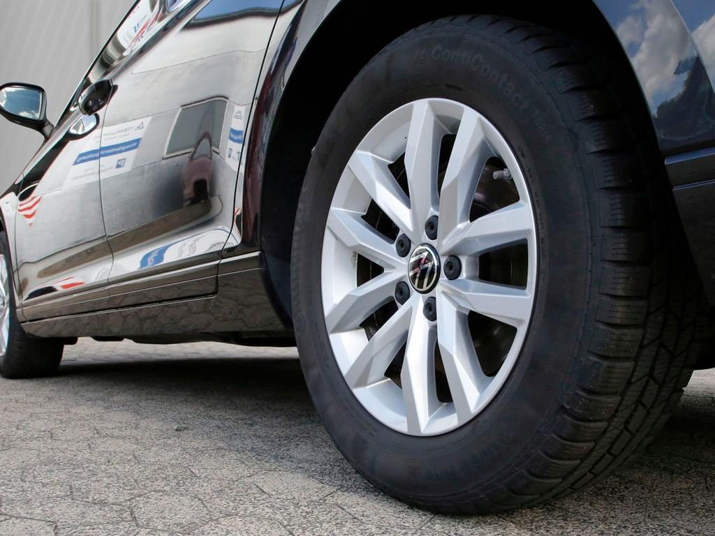 Volkswagen Passat Variant 1.5 TSI DSG Business 16" ACC NAVI