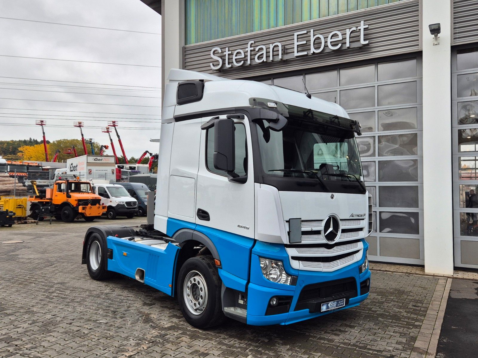 Fahrzeugabbildung Mercedes-Benz Actros 1845 LS Öl-Retarder Navi PPC 2x Bett