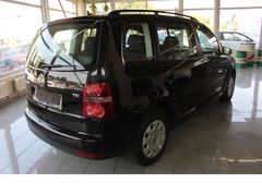 Fahrzeugabbildung Volkswagen Touran Trendline,Bastler Fahrzeug