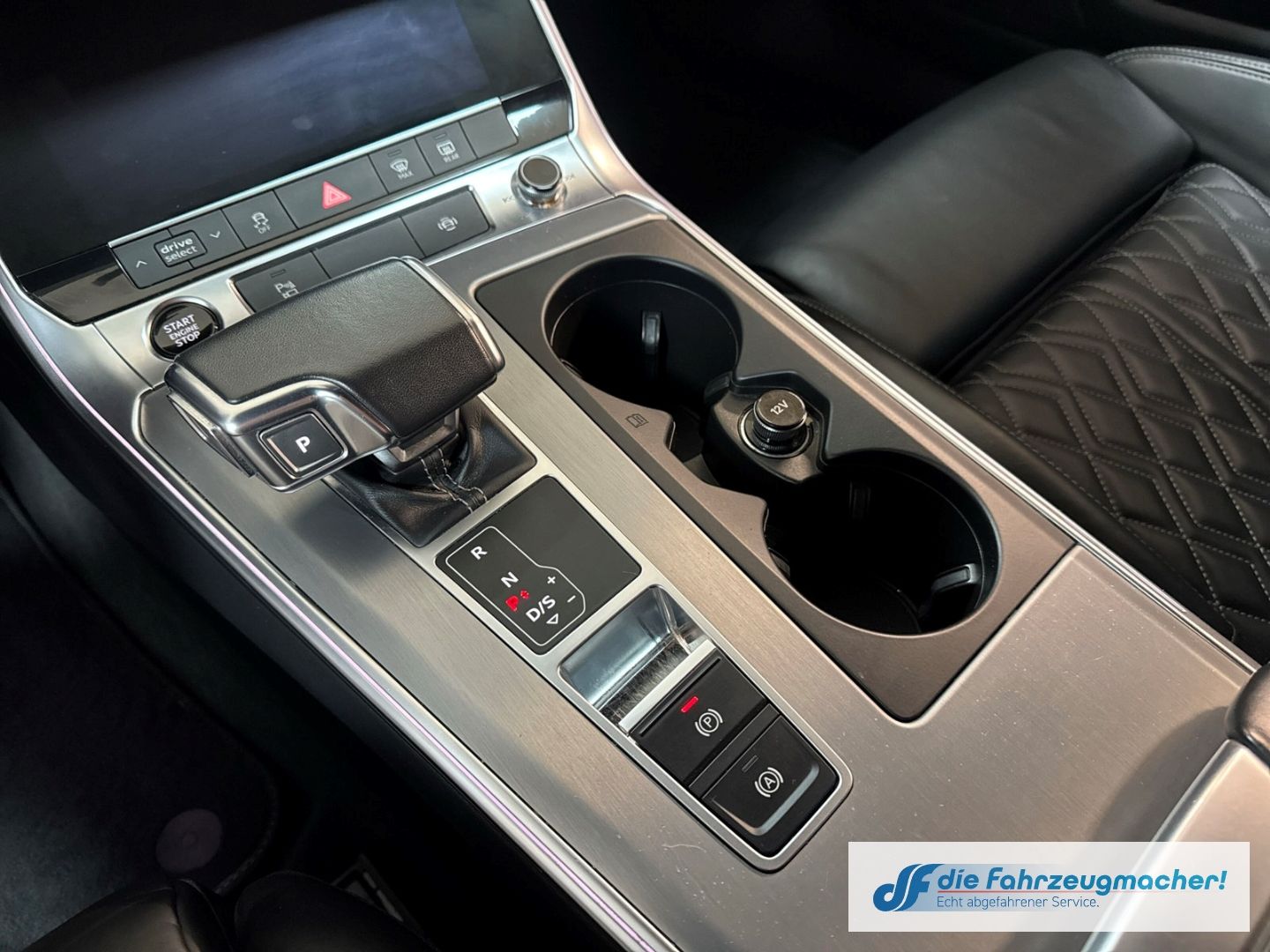 Fahrzeugabbildung Audi A6 Avant 40 TDI quattro sport S-line Sportpaket