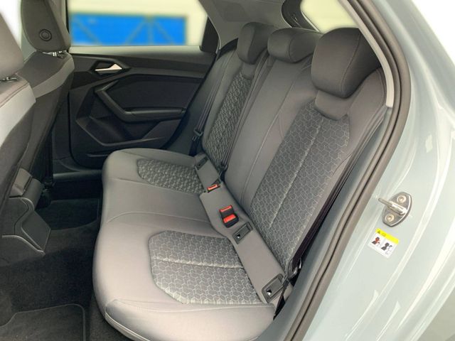 A1 Sportback 25 TFSI +SHZ+TEMPOMAT+PDC+CARPLAY++