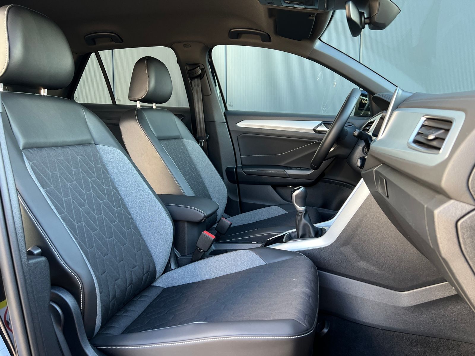 Fahrzeugabbildung Volkswagen T-Roc GOAL 1.0 TSI *Plus-Paket, LED, ACC, Navi,