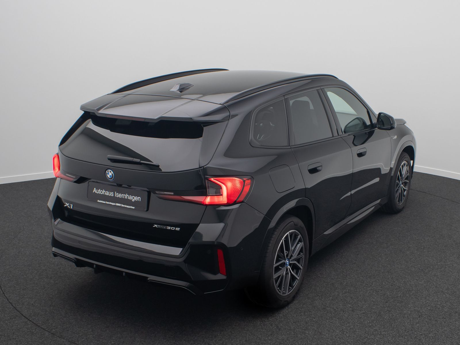 Fahrzeugabbildung BMW X1 xD30e M Sport 360&deg;HUD DAB H/K ACC Komfort LED