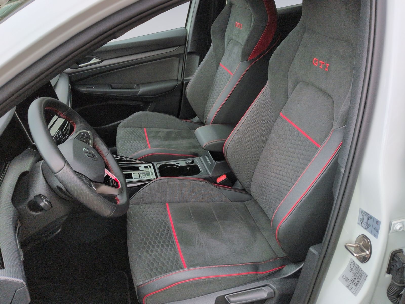 Golf VIII GTI Clubsport 2.0TSI DSG AKRA+PANO+