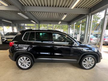 Volkswagen Tiguan - 4