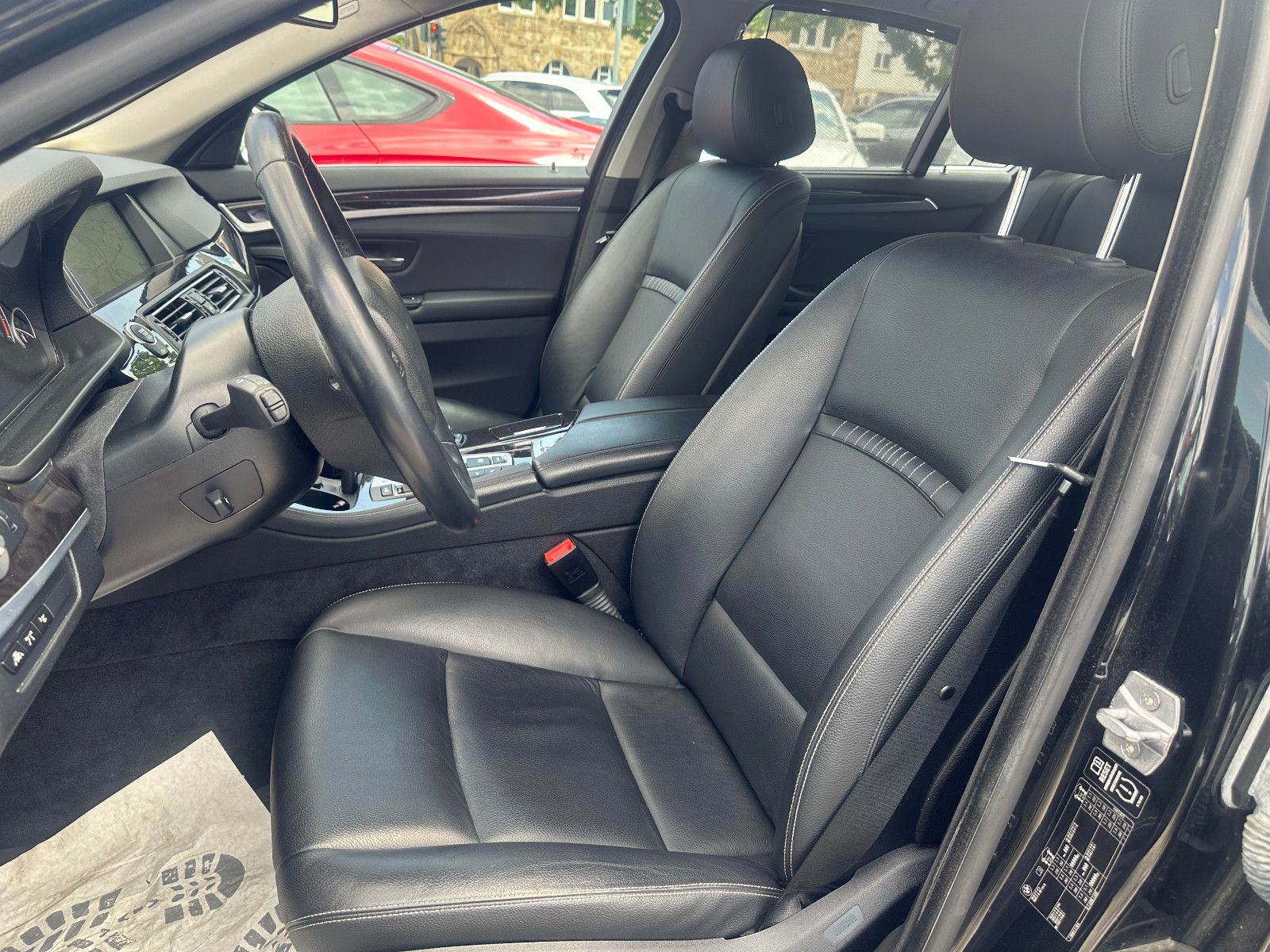 Fahrzeugabbildung BMW 535 d LUXURY*HEAD-UP+LEDER*